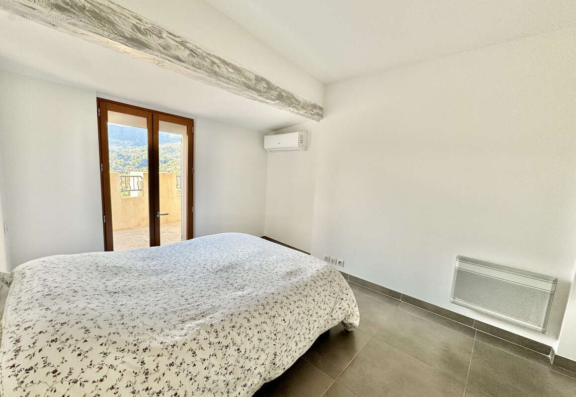 Appartement à FAYENCE