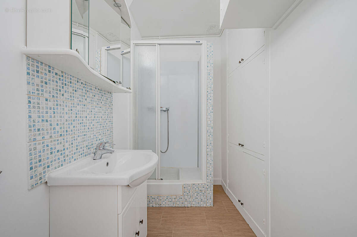 Appartement - 1/2 pièces - Mairie - photo 5