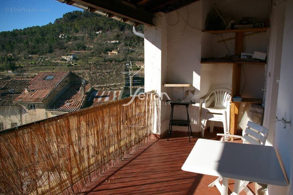 Appartement à SALERNES