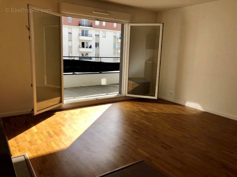 Appartement à QUINCY-SOUS-SENART