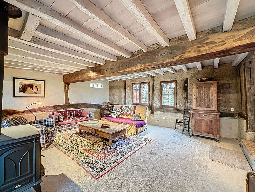 Maison à SAINT-PIERRE-SUR-DIVES
