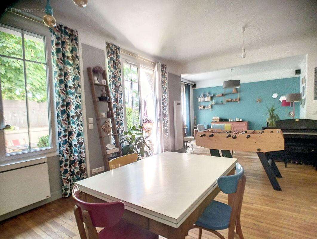 Appartement à ISSY-LES-MOULINEAUX