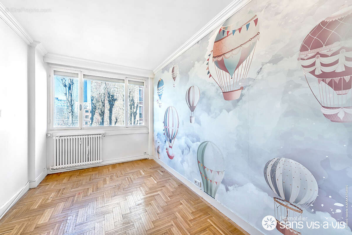 Appartement à NEUILLY-SUR-SEINE