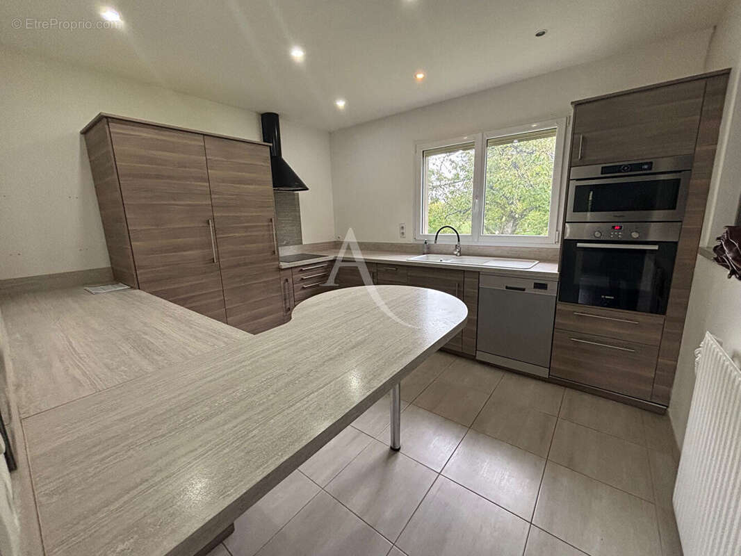 Maison à COSNE-COURS-SUR-LOIRE