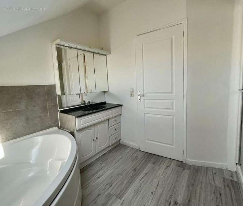 Photo 8 - Maison à LE GRAND-QUEVILLY