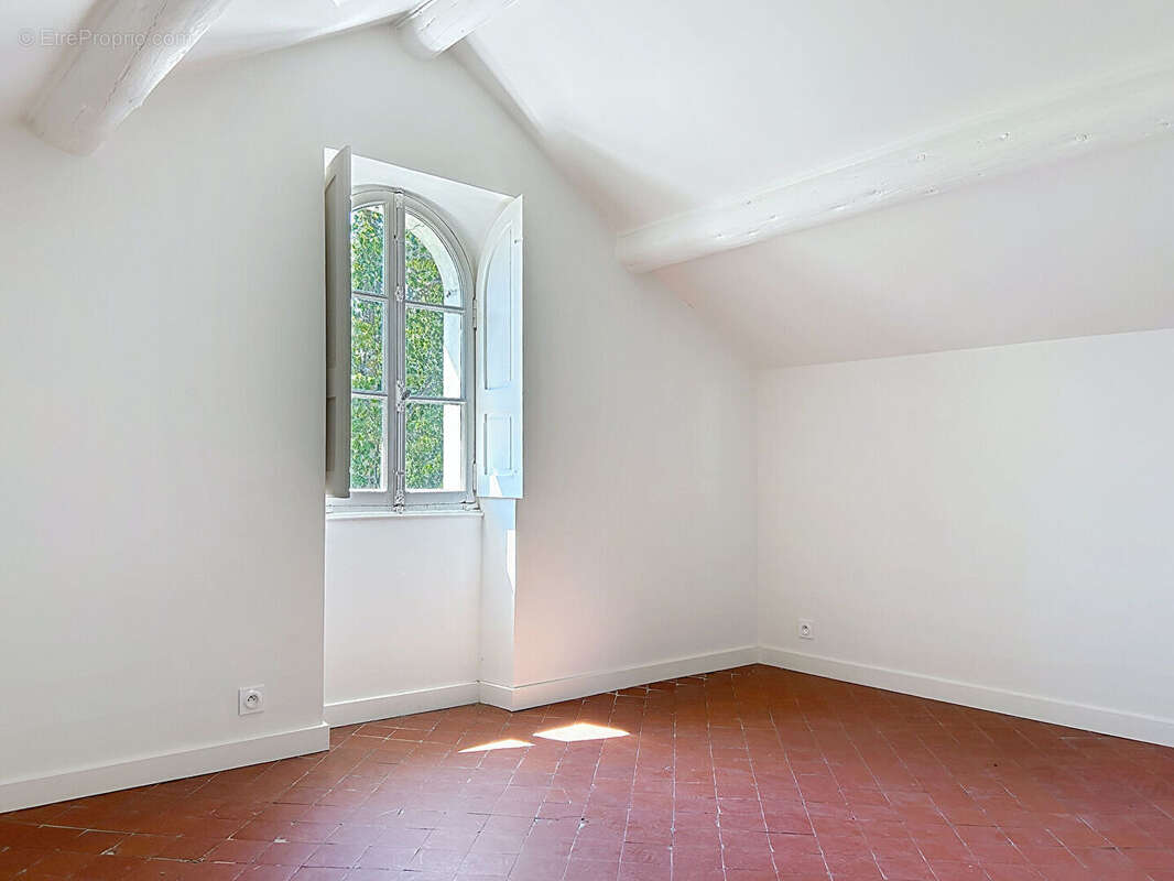 Maison à VILLENEUVE-LES-AVIGNON