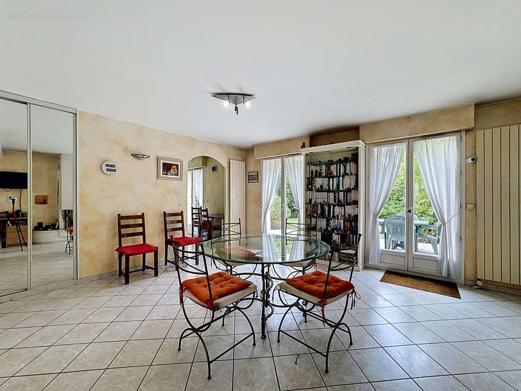 Maison à SAVIGNY-SUR-ORGE