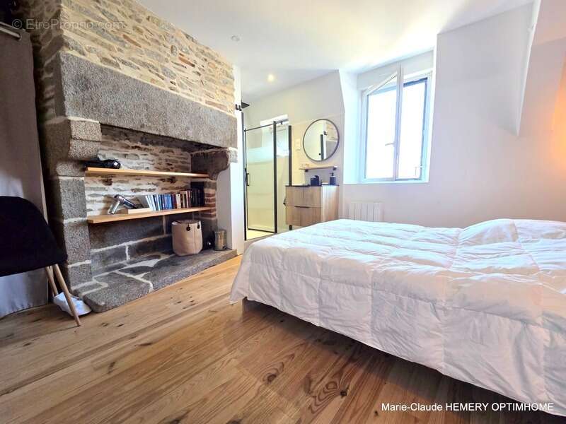 Saint-Malo – Saint-Servan Élégant duplex de caractère – 69 m² habitables (92 m² au sol) - photo 8