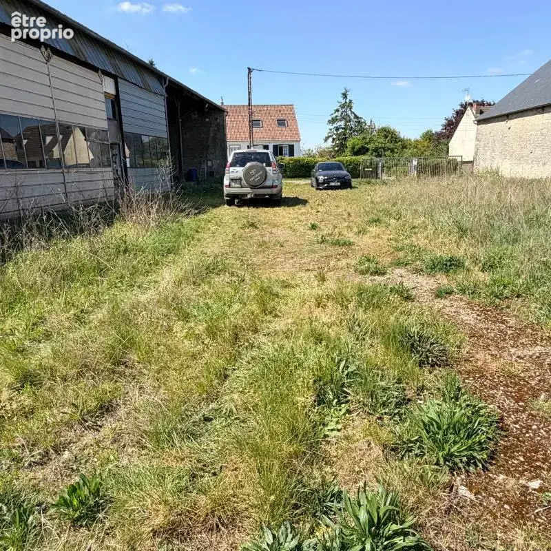 Terrain À Vendre viabilisé avec grand hangar - photo 10