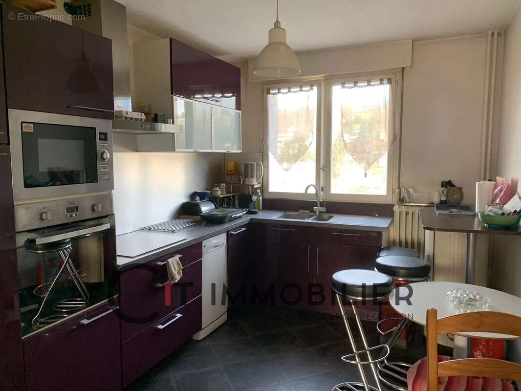 Appartement à LA TOUR-DU-PIN