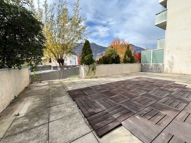 Appartement à FONTAINE