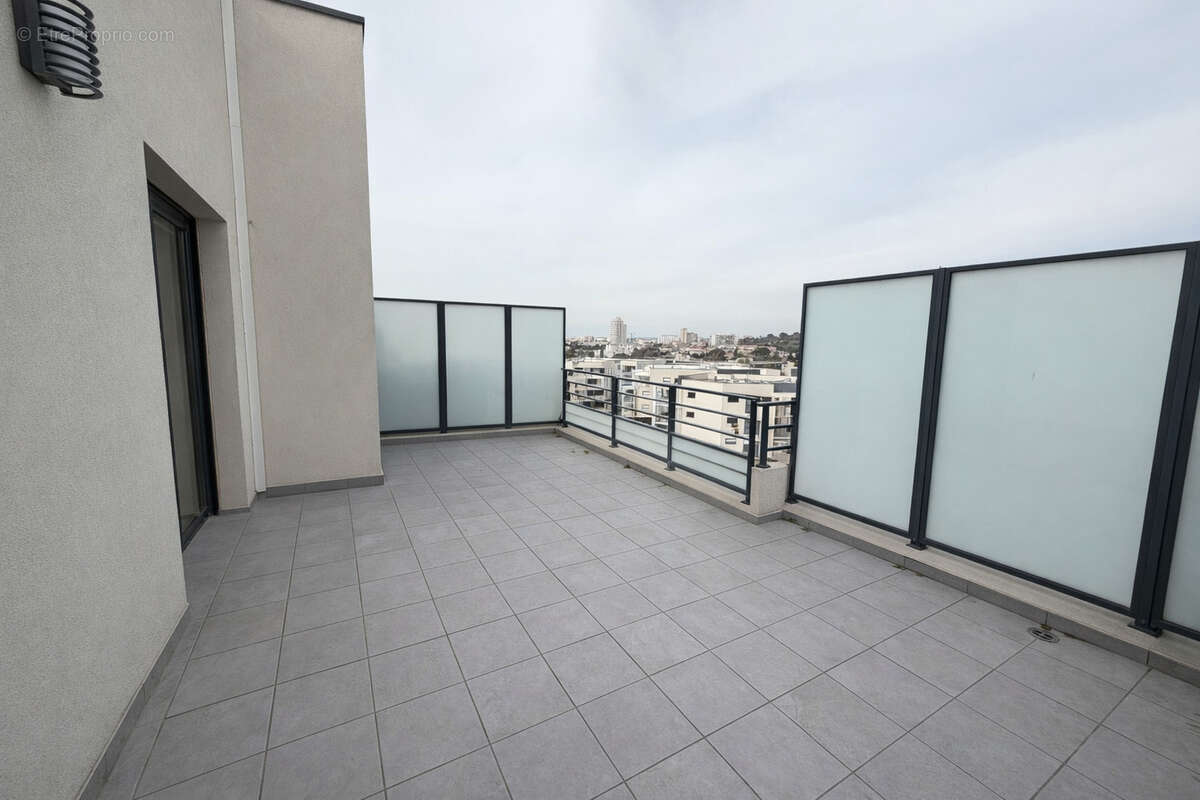 Appartement à MARSEILLE-10E