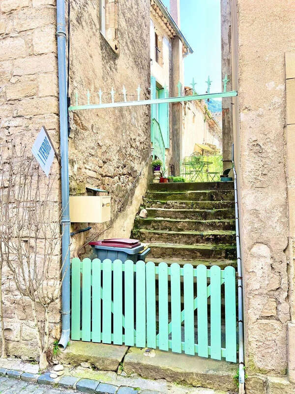 Appartement à VILLEMAGNE-L'ARGENTIERE
