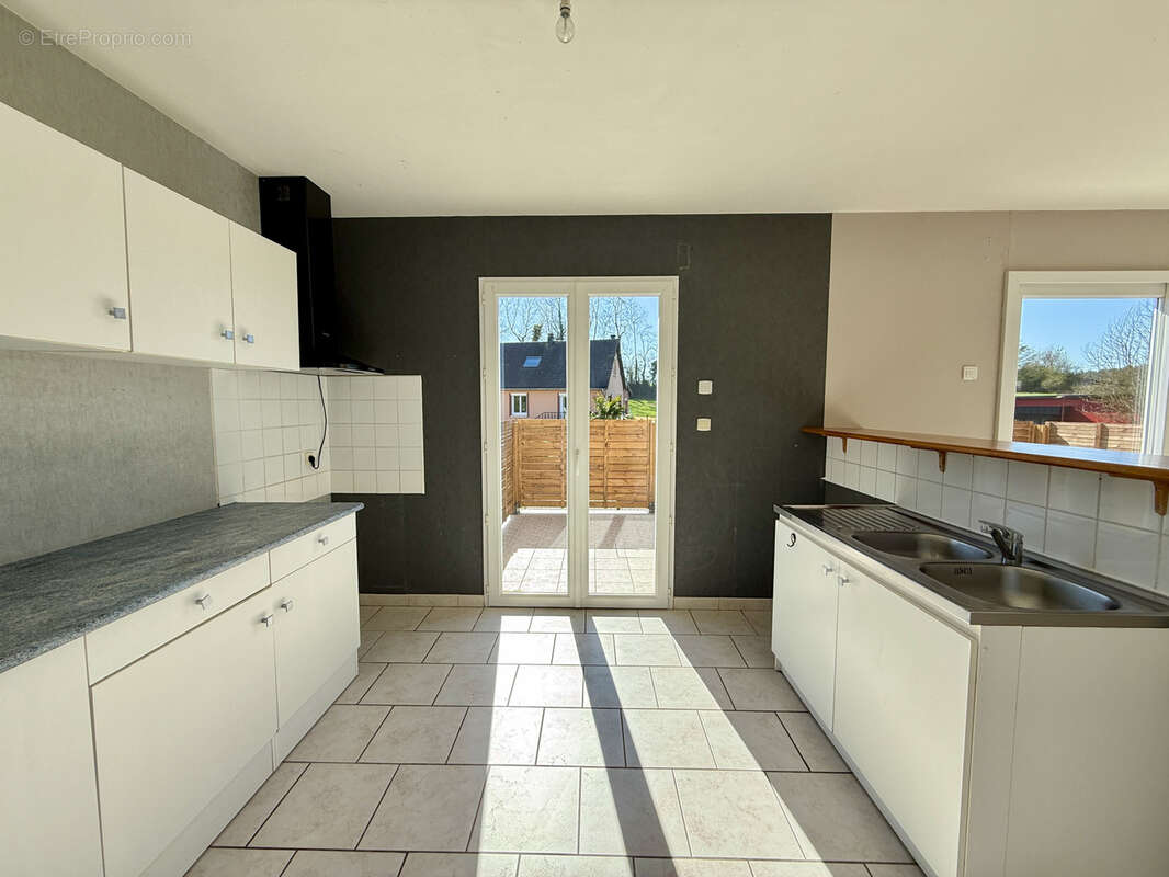 Maison à SAINT-VAAST-DU-VAL