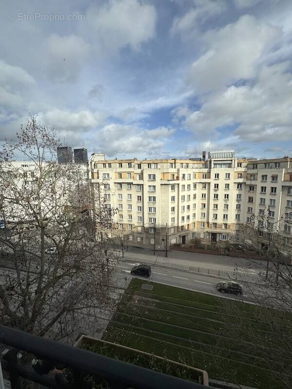Appartement à PARIS-20E