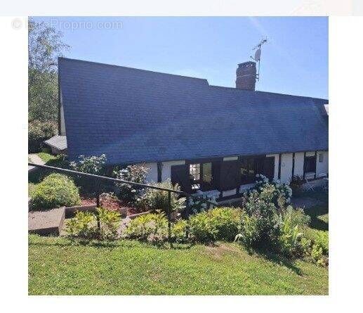 Maison à LES HOGUES