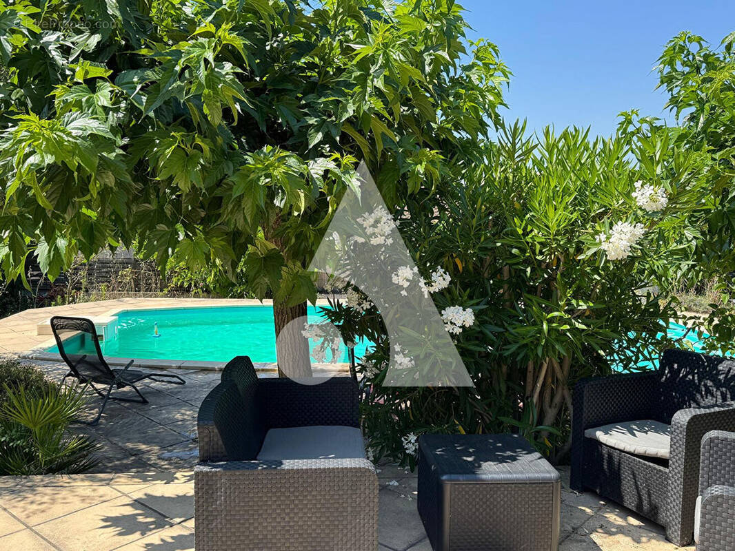 Maison à CHATEAURENARD