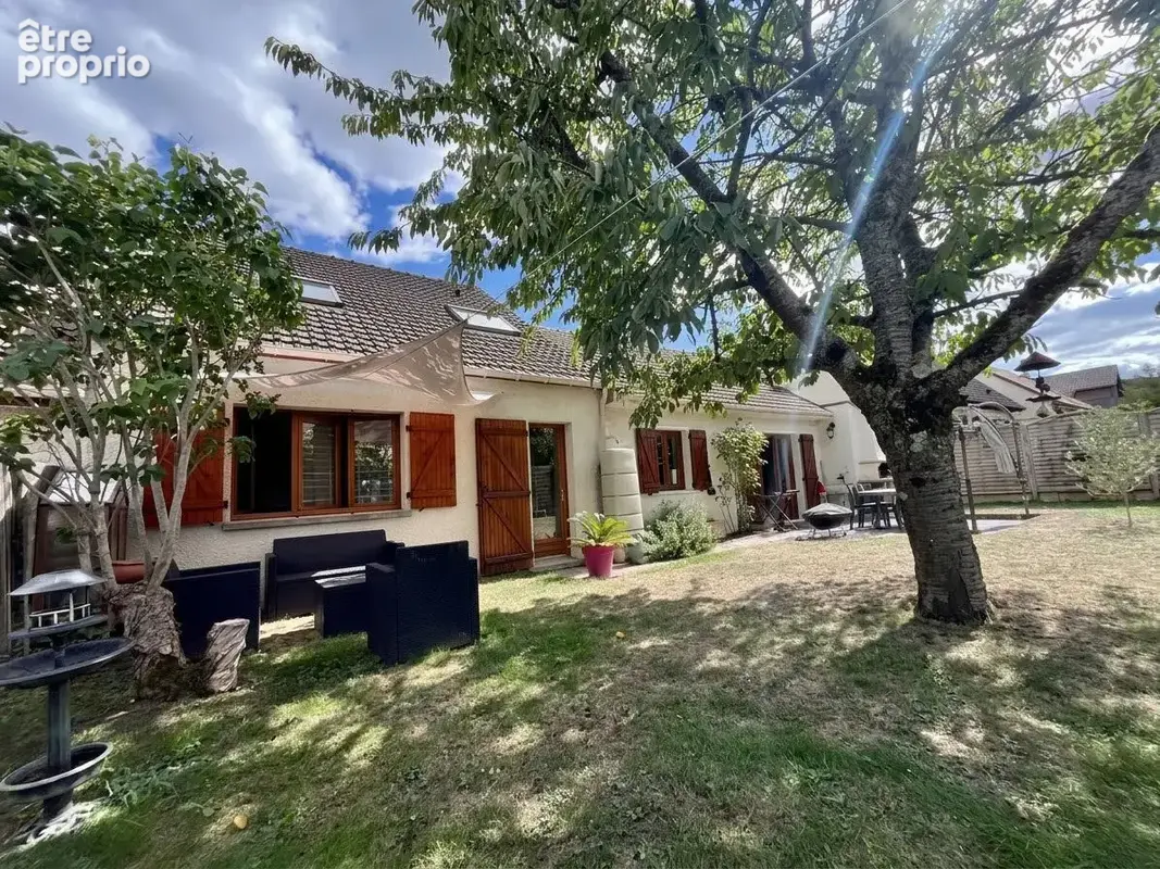 Photo Maison à Les Clayes-Sous-Bois au prix de 409 500€