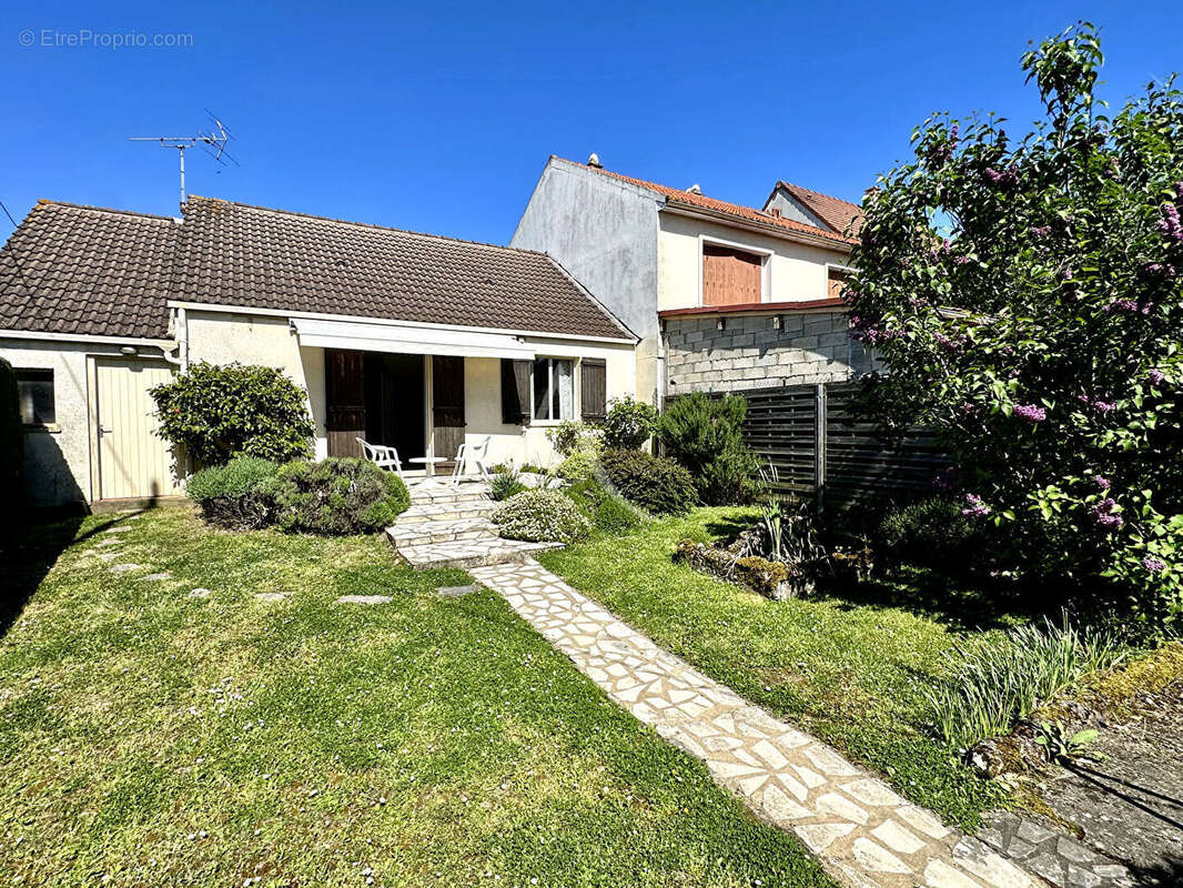 Maison à MORANGIS