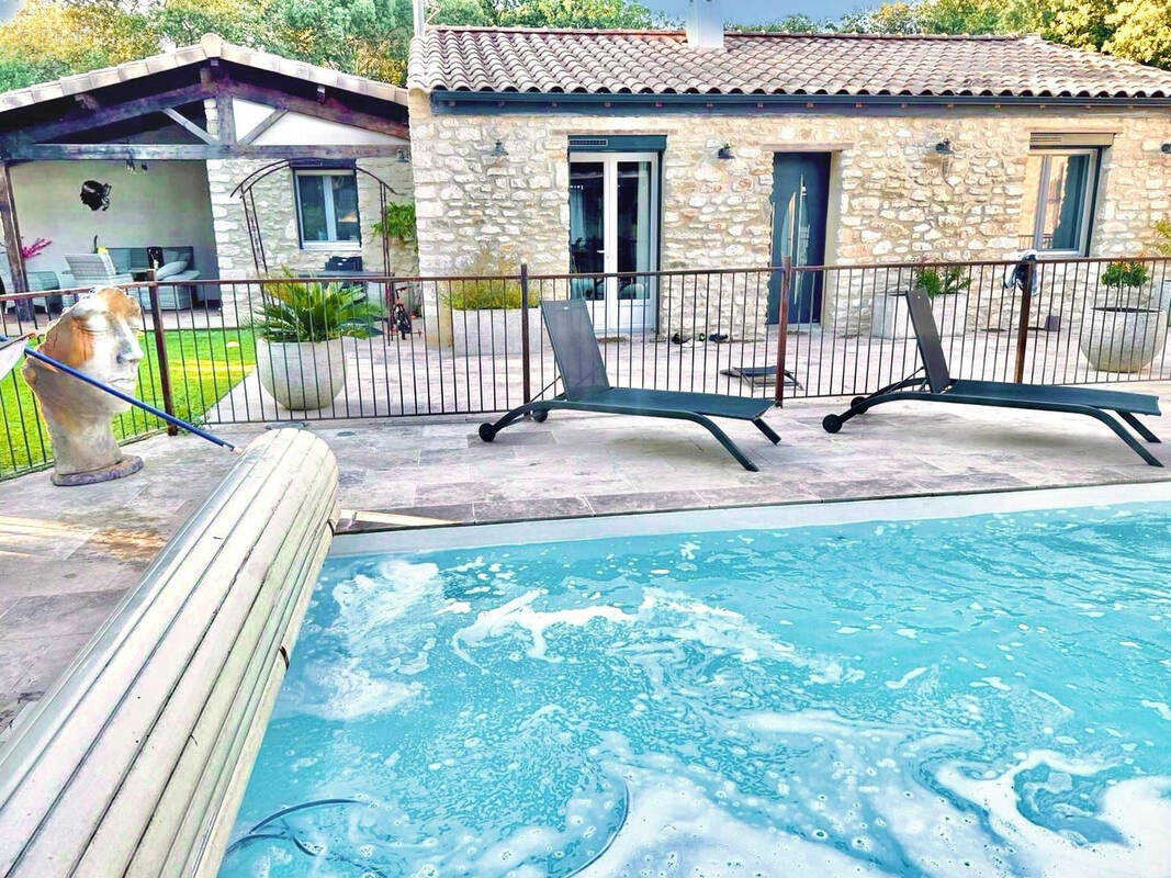 Maison à SUZE-LA-ROUSSE