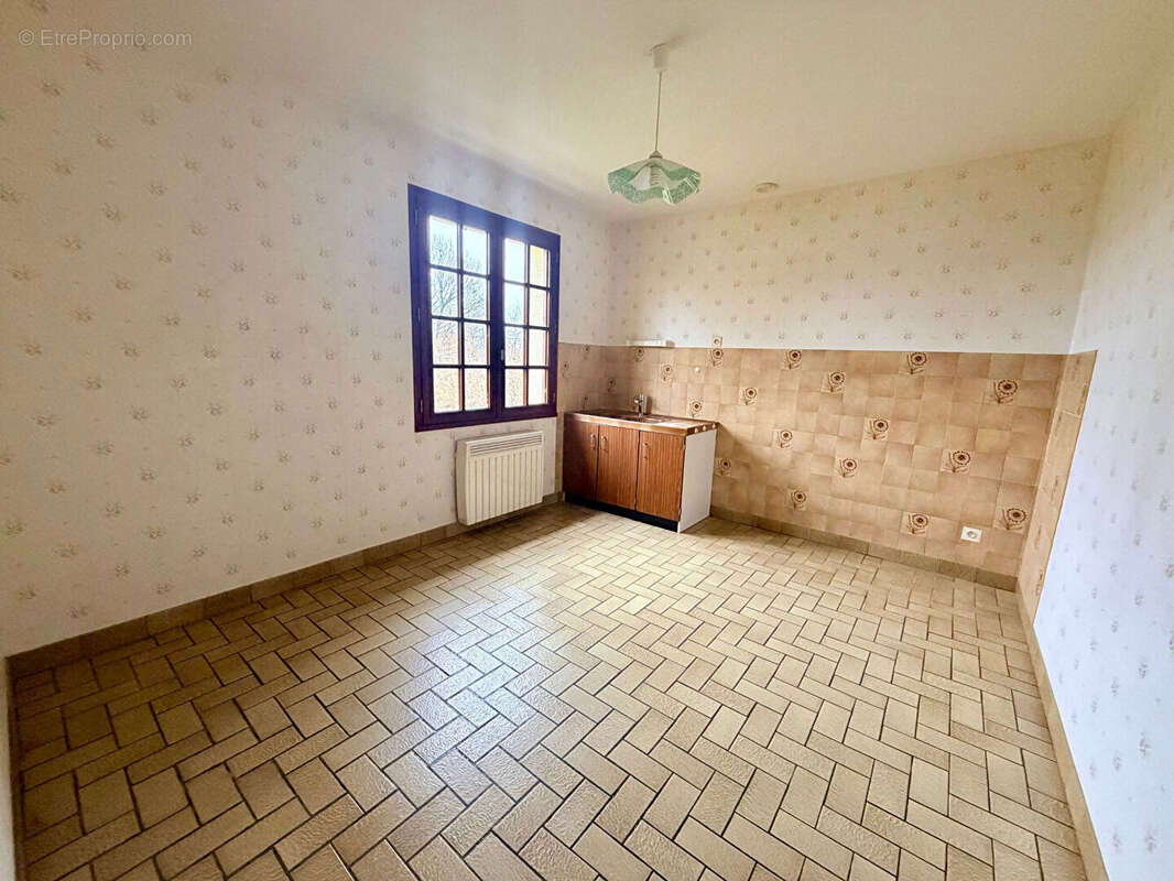 Maison à LA FRESNAYE-SUR-CHEDOUET