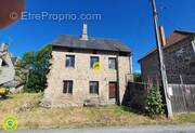 Maison à AUZANCES