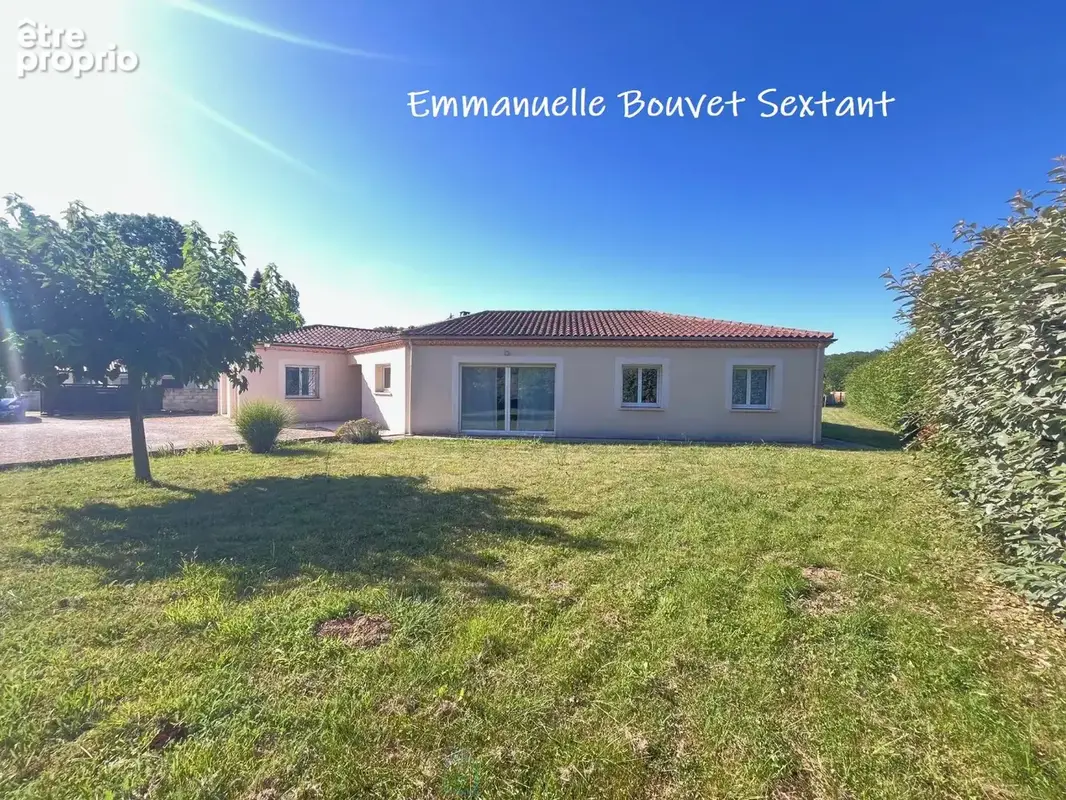 Maison contemporaine de plain-pied, 4 chambres, 2 sde, 2 wc, double-garage, 2000 m² de terrain - photo 3