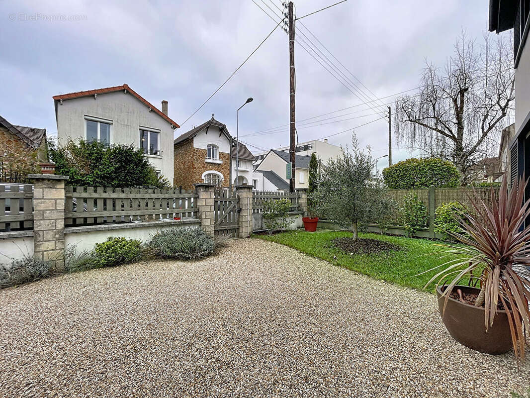 Maison à HOUILLES