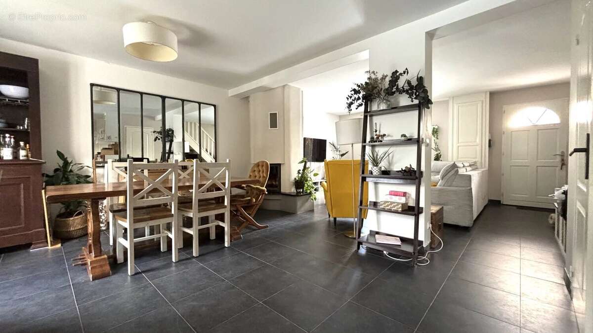 Maison à BOUFFEMONT