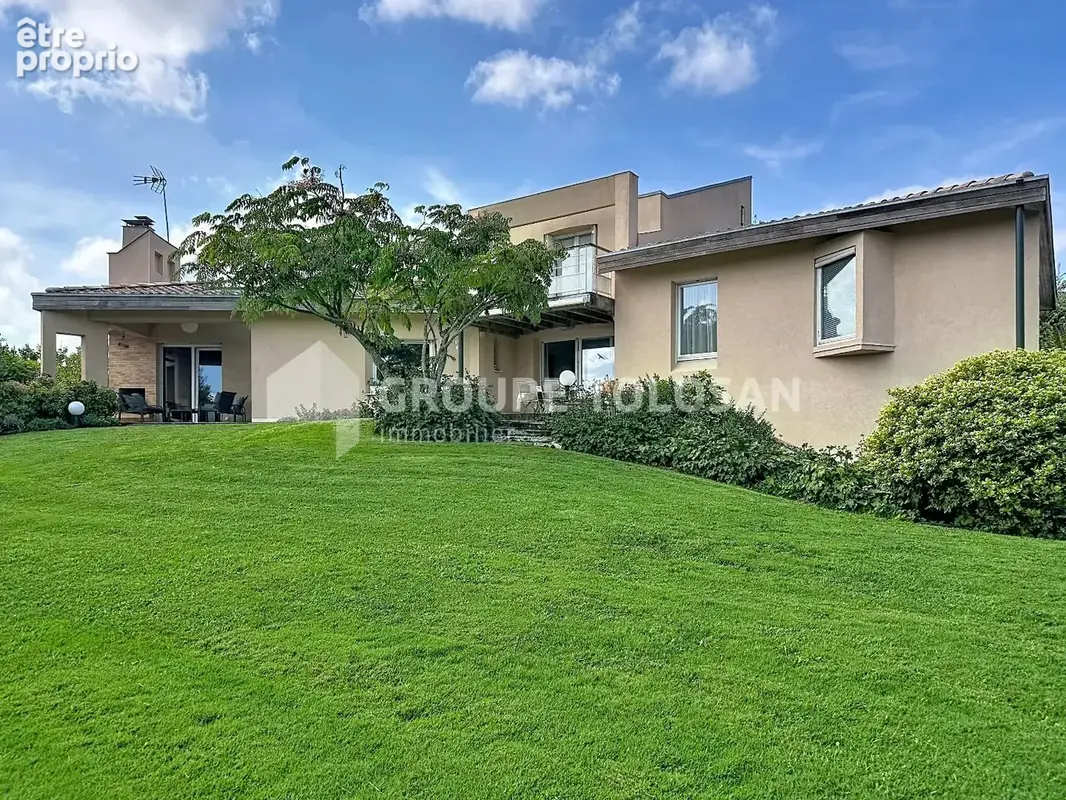 Maison 174 m² à Bouloc  - photo 1
