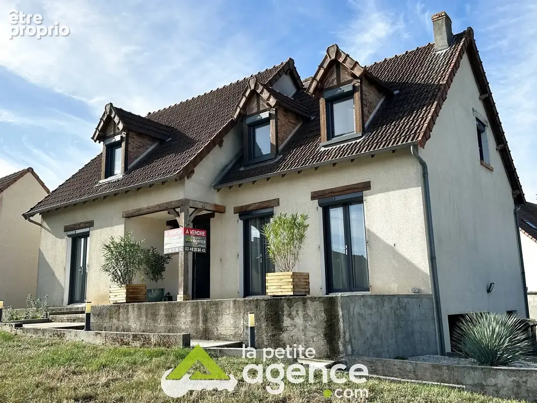 Photo Maison à Saint-Doulchard au prix de 279 000€
