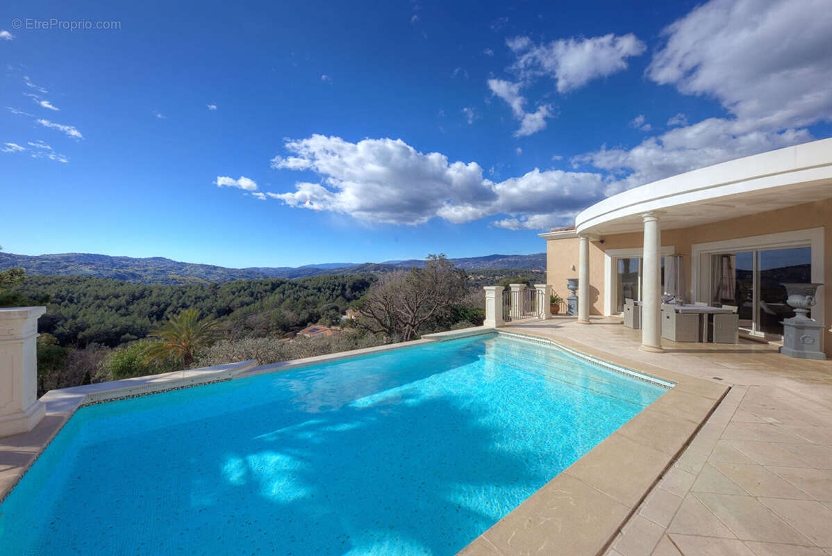 Maison à MOUANS-SARTOUX