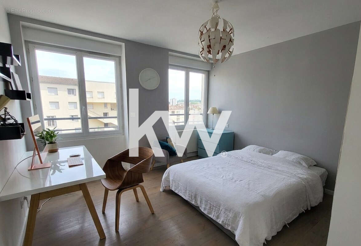 Appartement à SAINT-ETIENNE