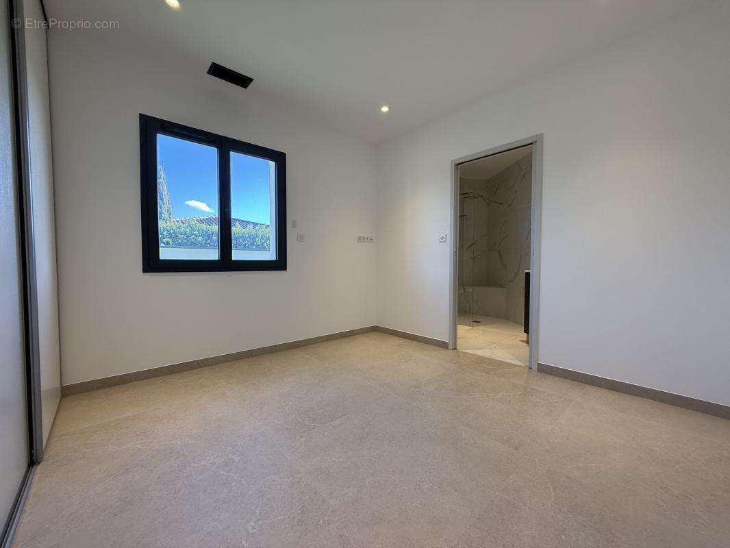 Maison à LA VILLE-DIEU-DU-TEMPLE