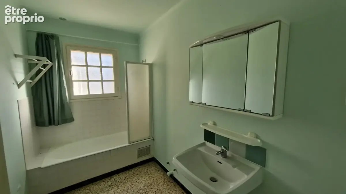 maison de 90m2 de type t4 à rénover. - photo 10