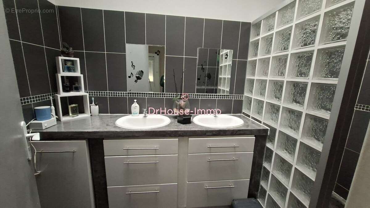 Maison 115 m² à Ambares-Et-Lagrave  - photo 36
