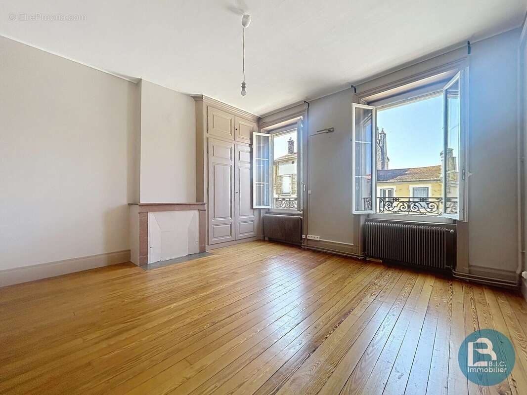 Appartement à LYON-8E