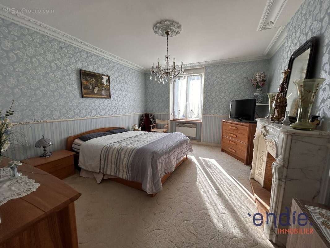 Maison à SENNEVIERES