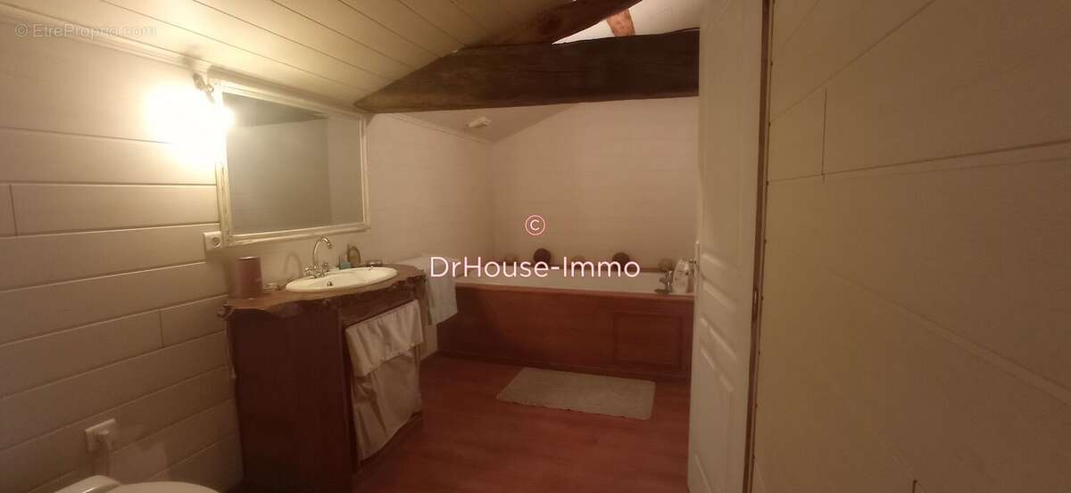 Maison à COMMEQUIERS