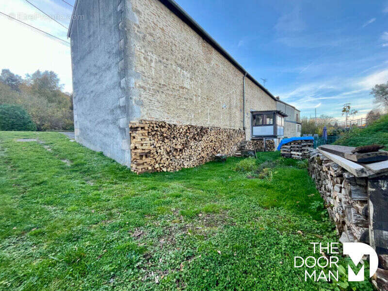 Maison à VESAIGNES-SUR-MARNE