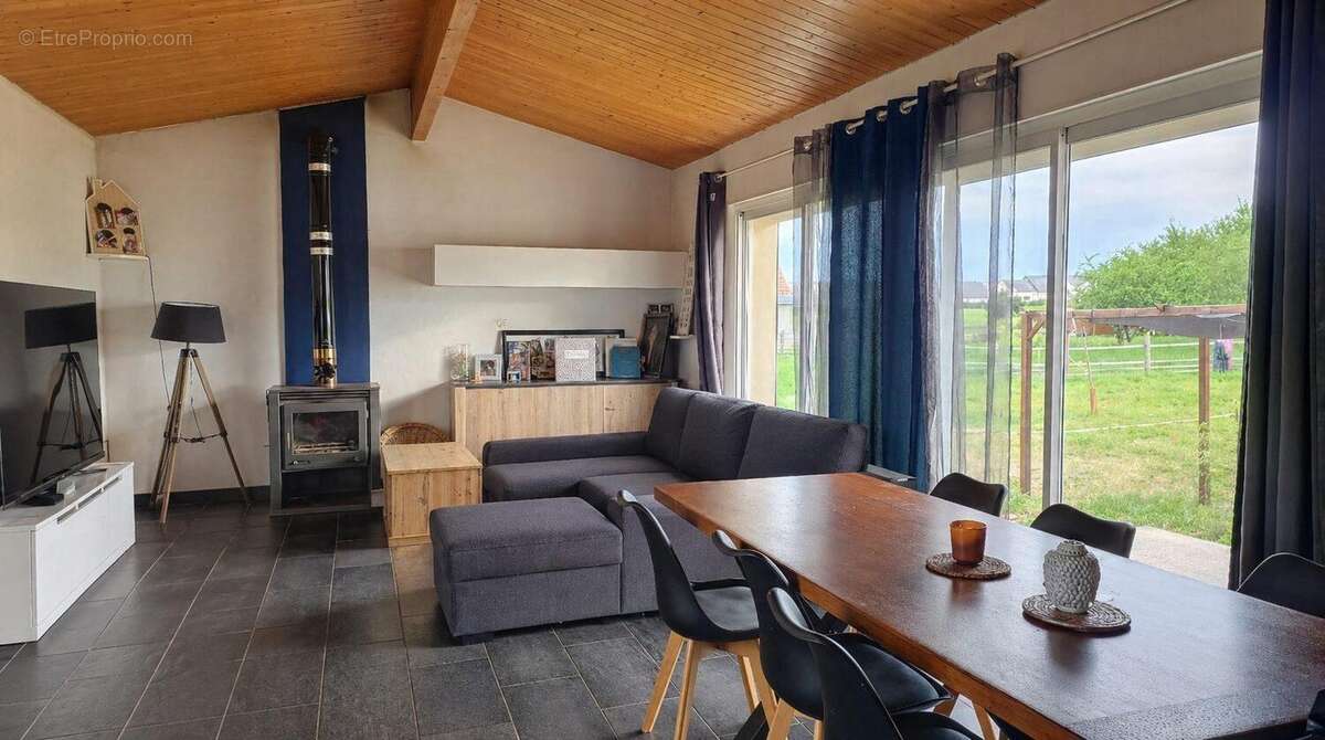 Maison 109 m² à Pernay  - photo 2