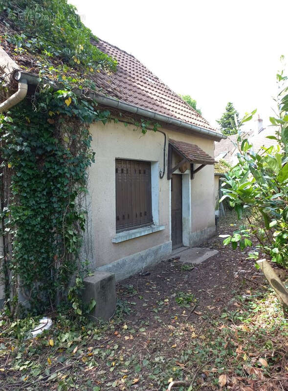 Maisonnette à réhabiliter en bordure de forêt avec jardin et garage - photo 6