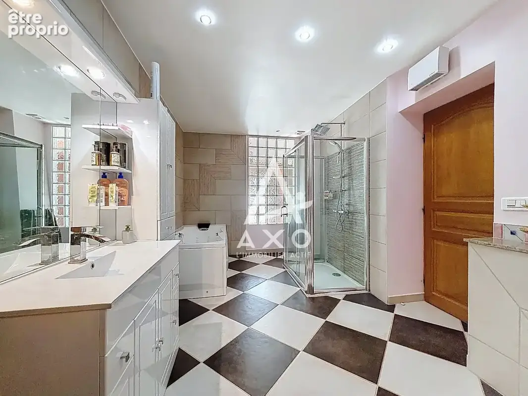 Magnifique Propriété du XIXe siècle avec dépendances - photo 29