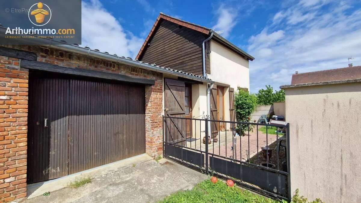 Maison à BRETEUIL
