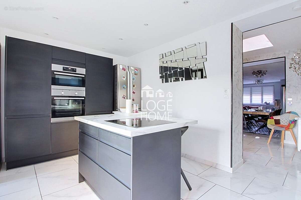 Maison 111 m² à Wattrelos  - photo 3
