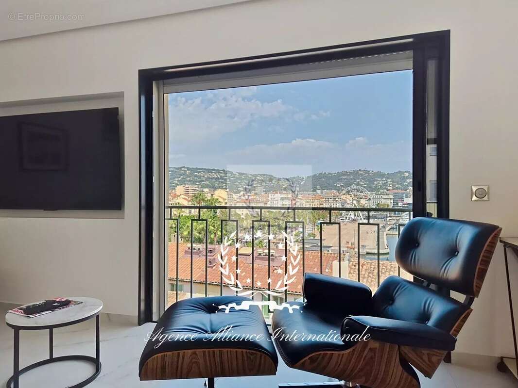 Dernier étage d'exception de 100 m² – terrasse – vue mer & port - photo 5