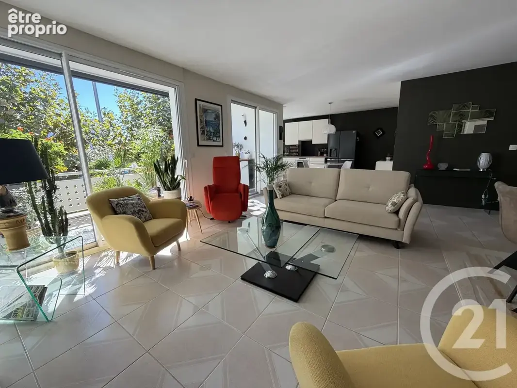 Appartement 3 pièces 95 m² à vendre à Royan (17200) - photo 3