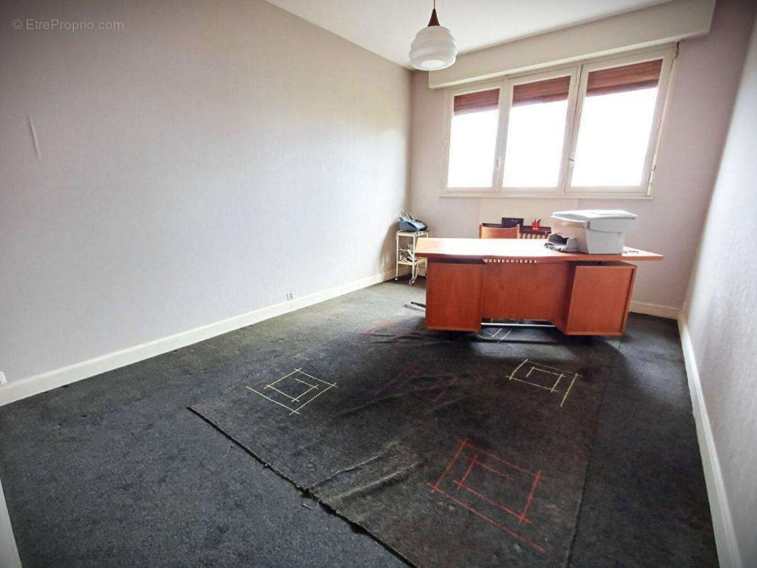 Belle maison d'architecte années 60 à rénover - Chalons En Ch. 160 m2 - 4 Chambres - photo 9