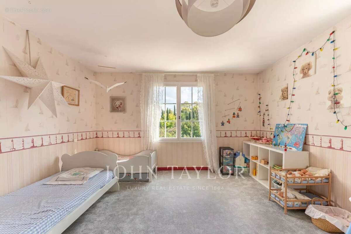 Maison à BOUC-BEL-AIR