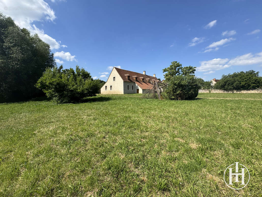 Maison à CHARENTON-DU-CHER